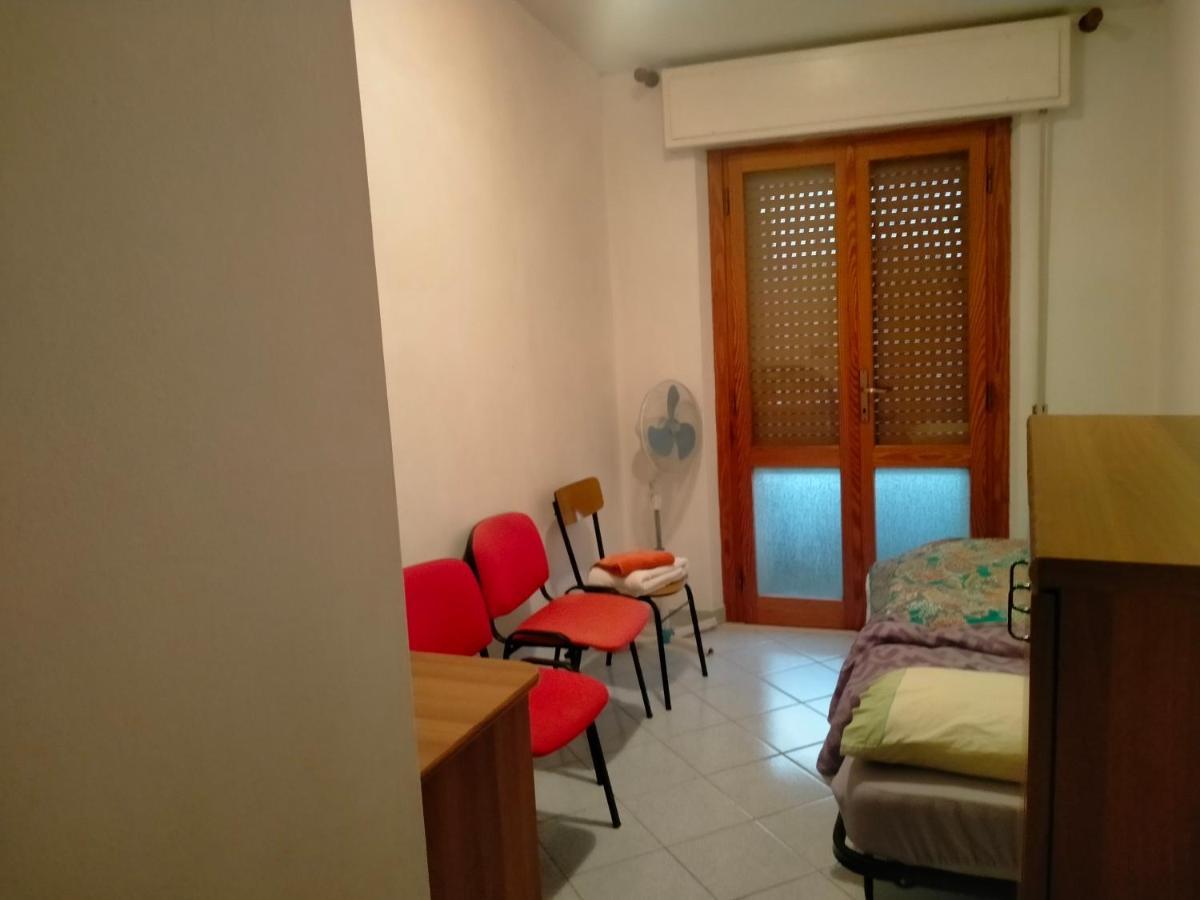 Appartamento Santa Giusta Extérieur photo