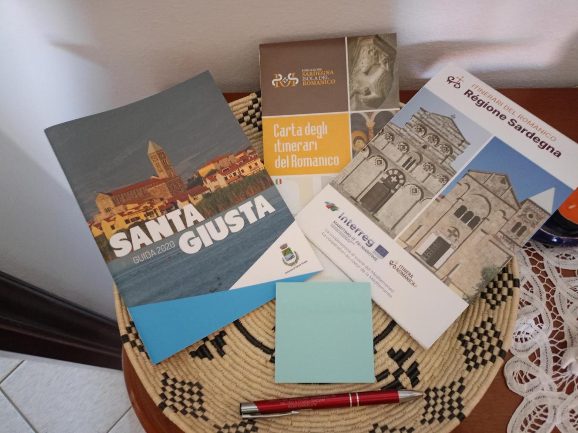 Appartamento Santa Giusta Extérieur photo